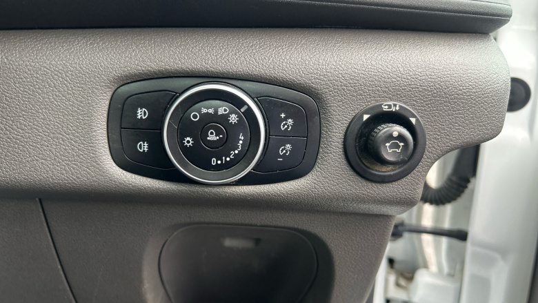 Ford Transit 350 L2 Diesel Fwd 2.0 EcoBlue 130ps Leader Tipper [1 Way]